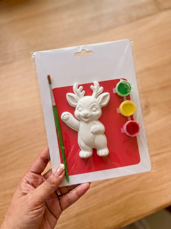 diy-merry-reindeer-fridge-magnet-kit